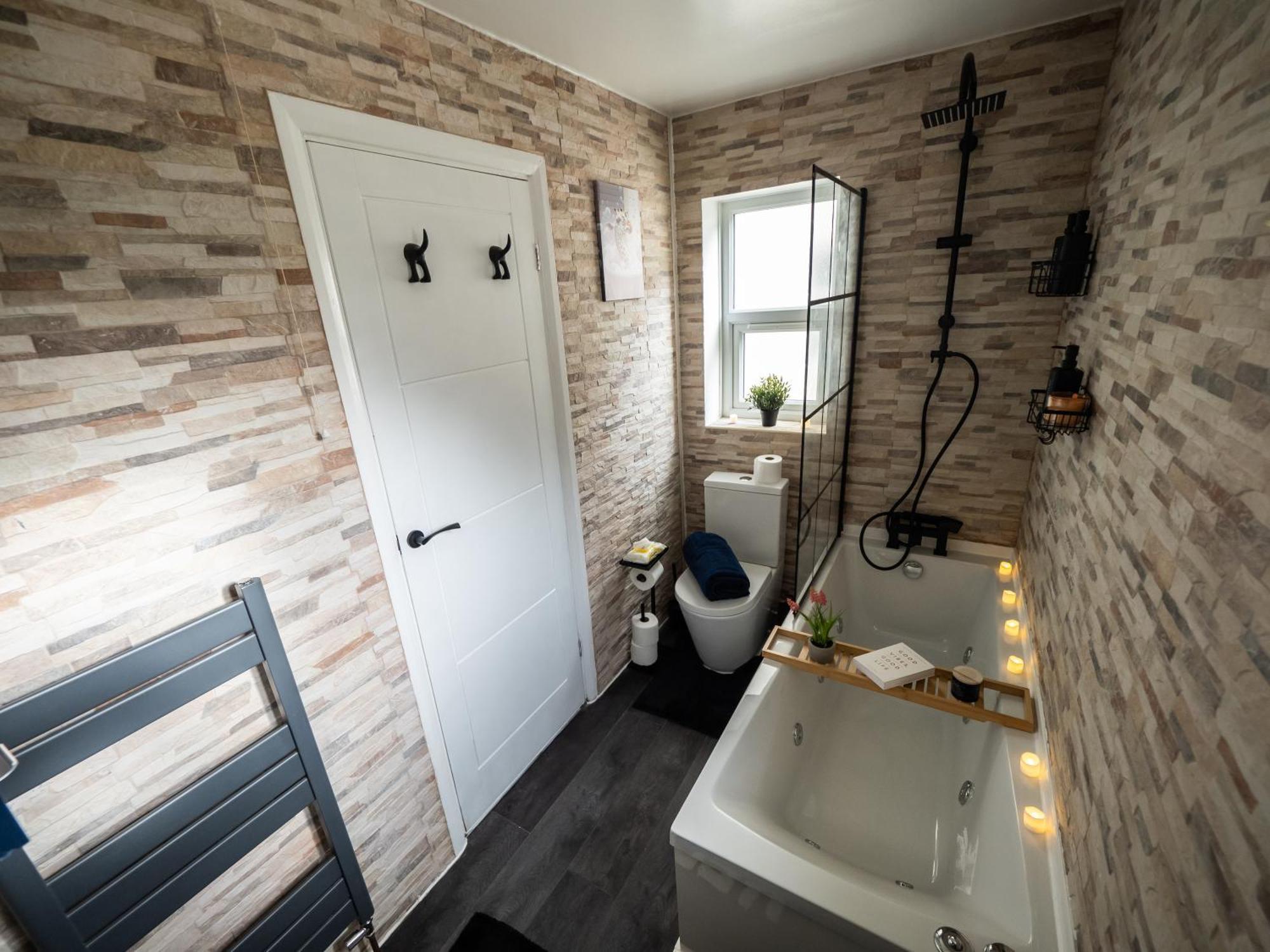 Apartament Seaside Retreat: Luxury 1-Bed, Free Parking Portsmouth Zewnętrze zdjęcie