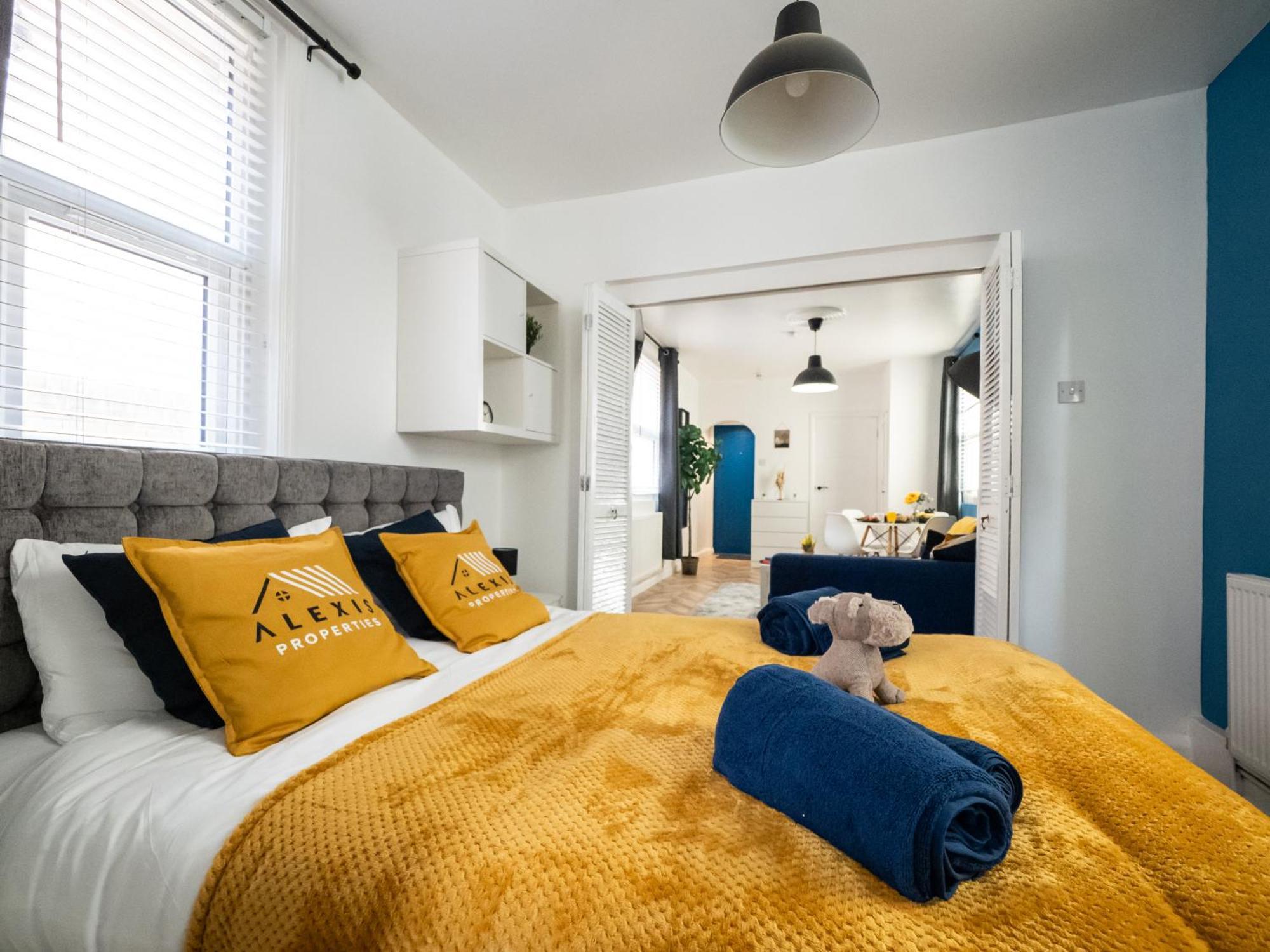 Apartament Seaside Retreat: Luxury 1-Bed, Free Parking Portsmouth Zewnętrze zdjęcie